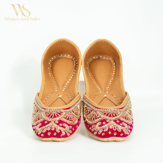 Punjabi Juttis I Weaves and Soles
