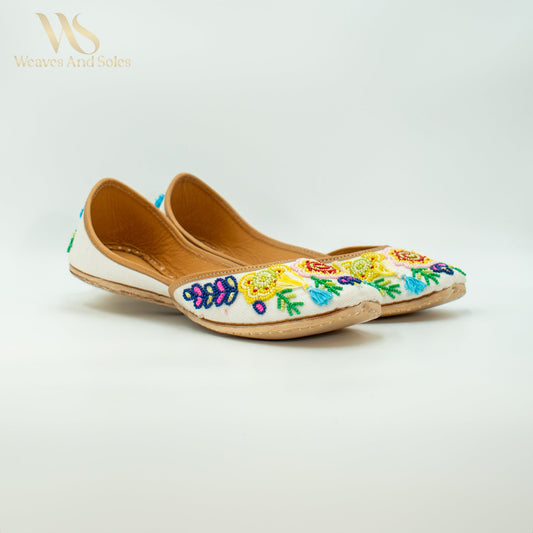 Punjabi Juttis I Weaves and Soles