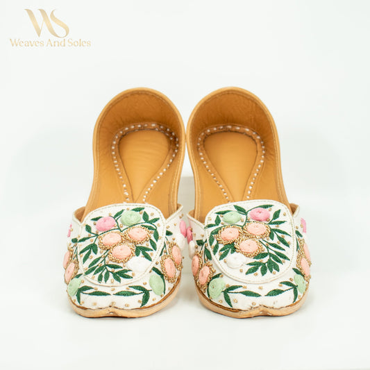 Punjabi Juttis I Weaves and Soles