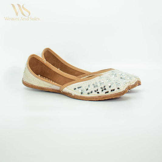 Punjabi Juttis I Weaves and Soles